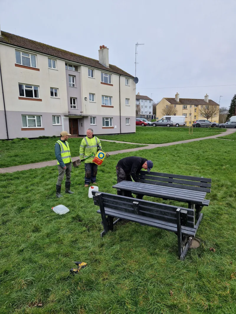 Putting the bench together